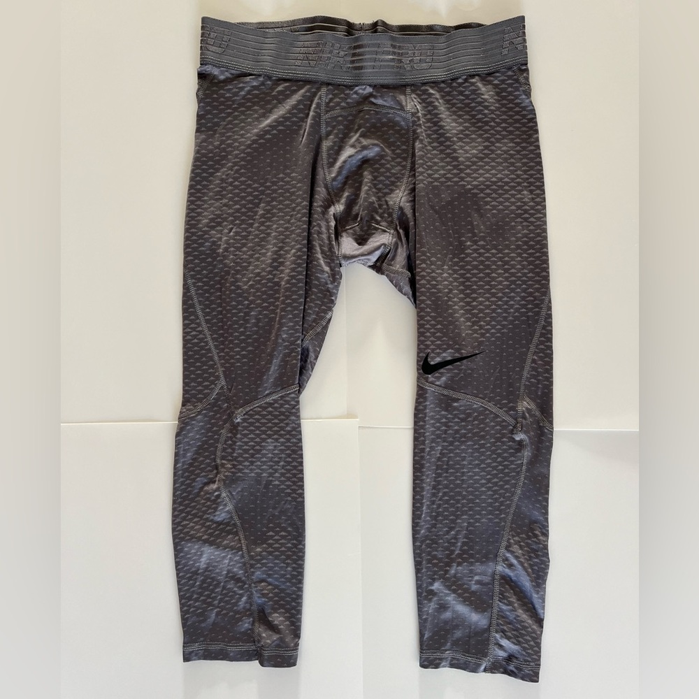 Men’s Nike Pro Gray Silver ¾ Training Tights Pants AT3643-059